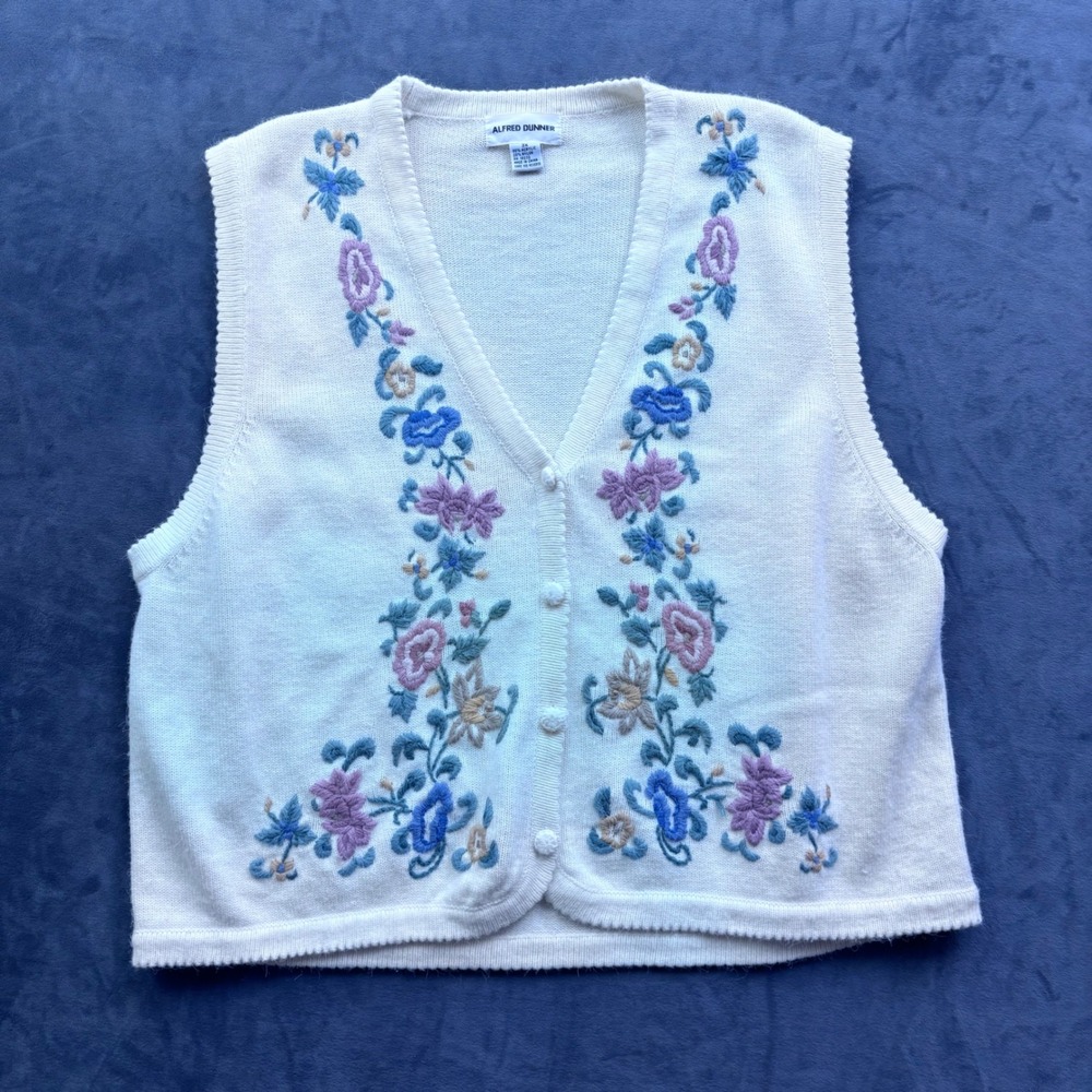 Alfred Dunner Womens 3X White Floral Embroidered Button Front Sweater Vest VTG